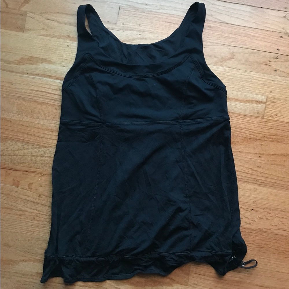 Lululemon tame me tank Sz 8